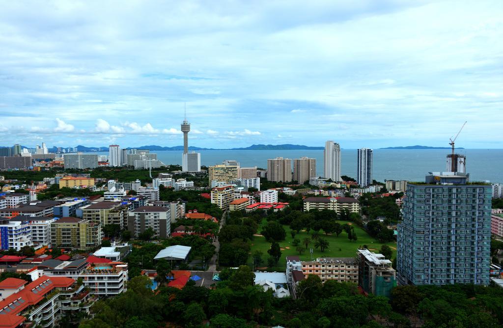 Peak Towers Condominium Pattaya Exterior foto